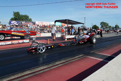 Paul Schultz (near lane) vs Larry Grenko (far lane)